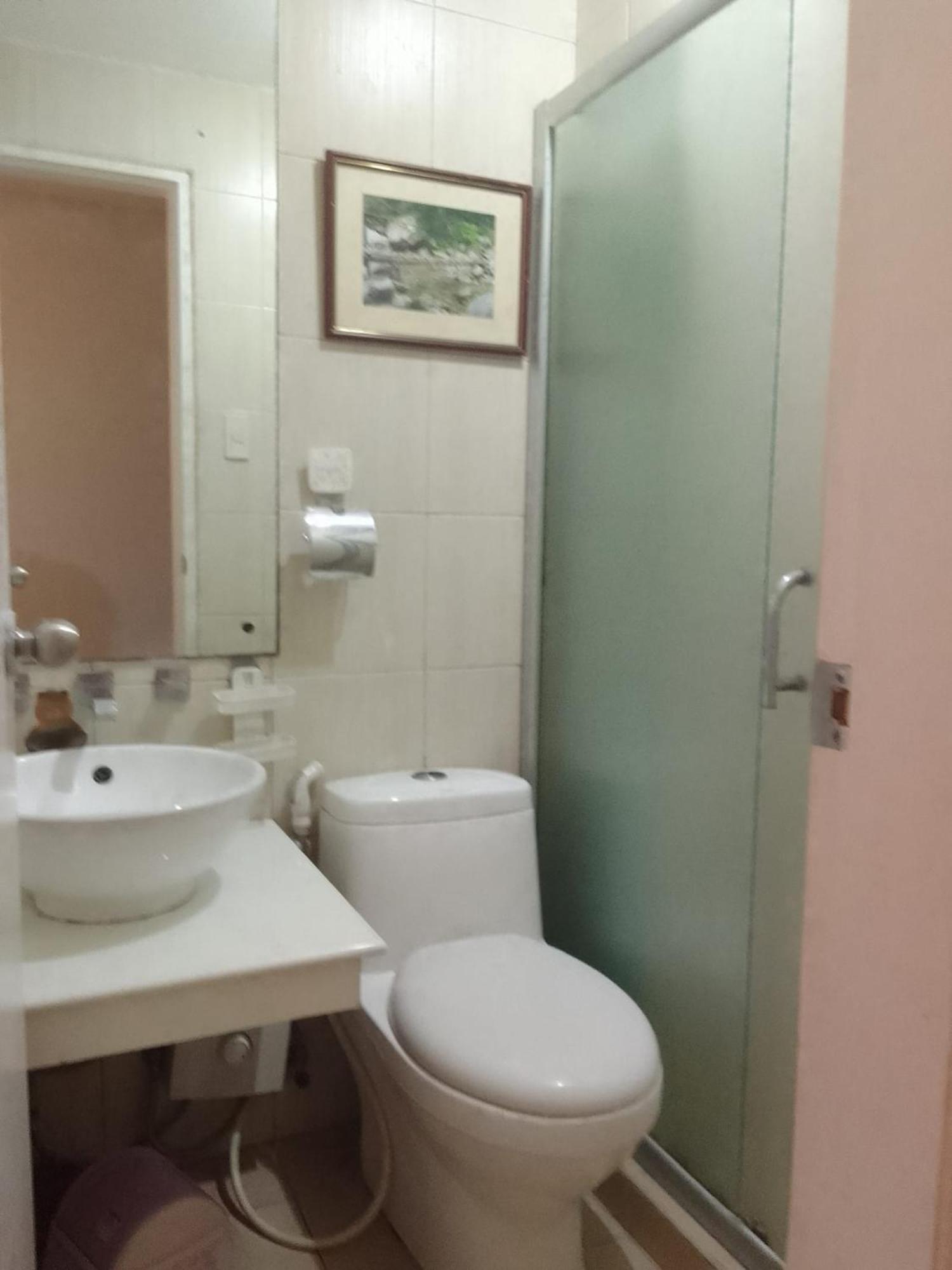 Birch Tower Aparthotel Manila Exterior photo